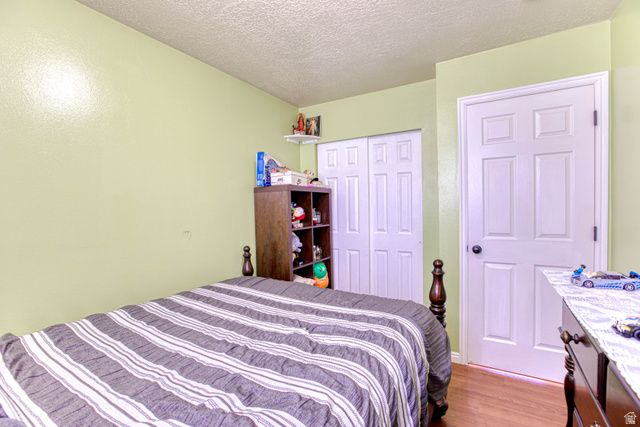 1735 W DALE RIDGE AVE, Salt Lake City, UT 84116