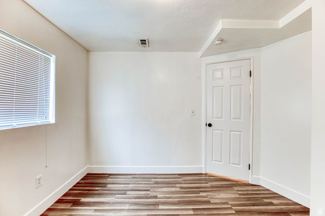 1735 W DALE RIDGE AVE, Salt Lake City, UT 84116