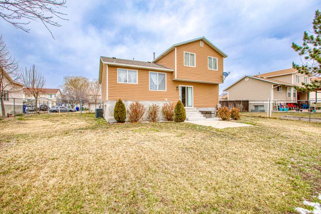 1735 W DALE RIDGE AVE, Salt Lake City, UT 84116