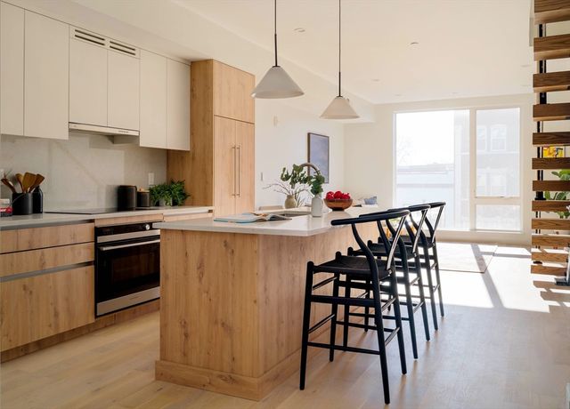 1043-1065 Cambridge Street 305, Cambridge, MA 02139