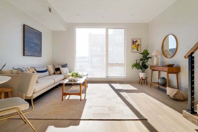 1043-1065 Cambridge Street 305, Cambridge, MA 02139