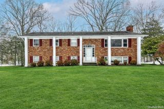 23 Scenic Drive, Suffern, NY 10901