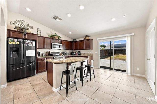 6014 Samuelson Street, Bakersfield, CA 93313