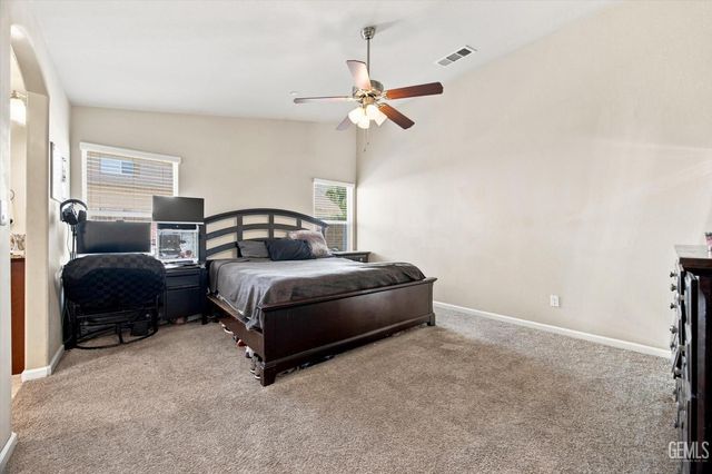 6014 Samuelson Street, Bakersfield, CA 93313