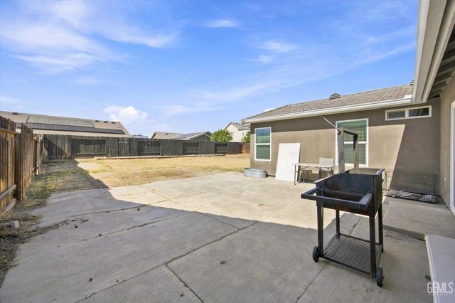 6014 Samuelson Street, Bakersfield, CA 93313
