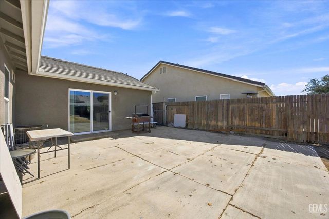 6014 Samuelson Street, Bakersfield, CA 93313