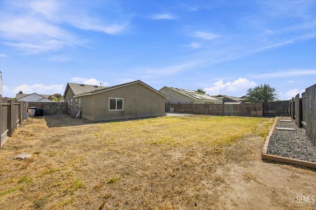 6014 Samuelson Street, Bakersfield, CA 93313