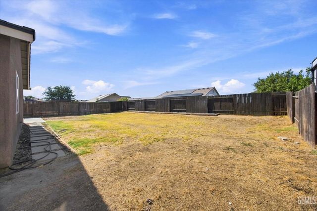 6014 Samuelson Street, Bakersfield, CA 93313
