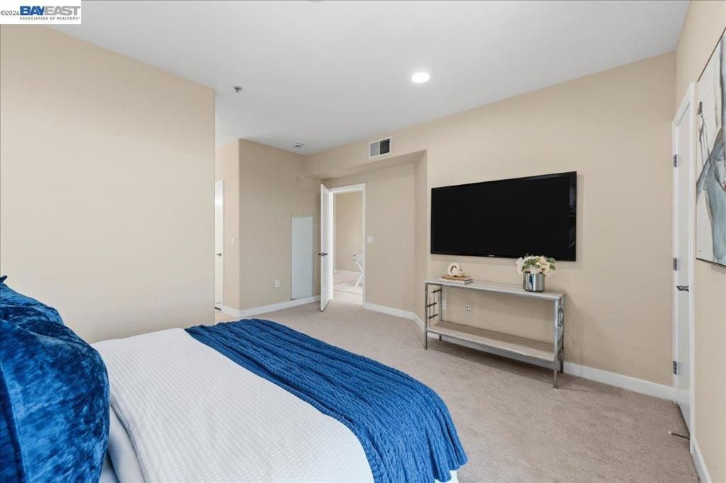 Image 15 of property listing at 5501 De Marcus Blvd 415, Dublin, CA 94568