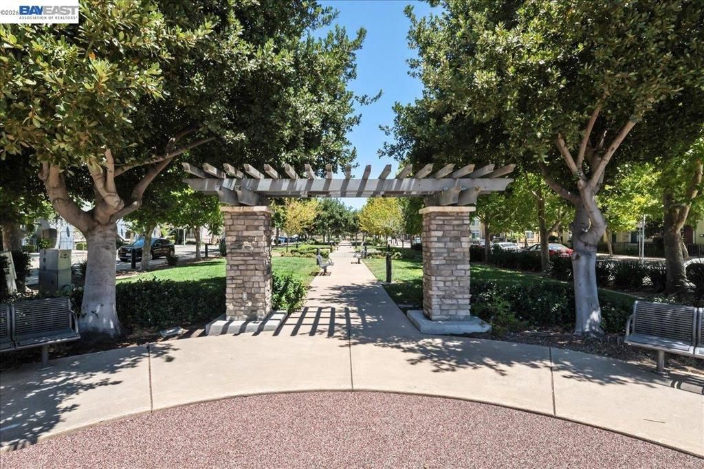 Image 21 of property listing at 5501 De Marcus Blvd 415, Dublin, CA 94568