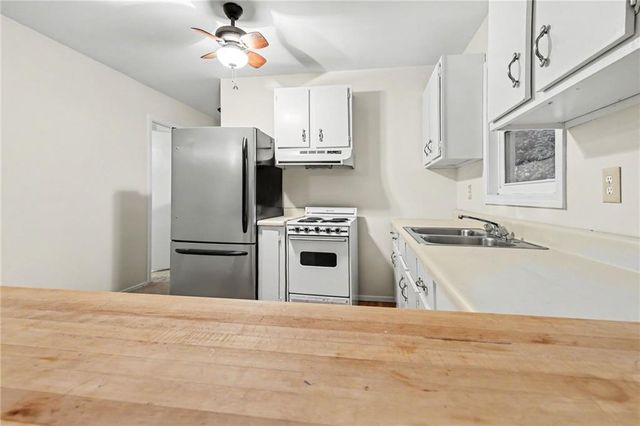 784 Beaver Lake Drive, Ellijay, GA 30540