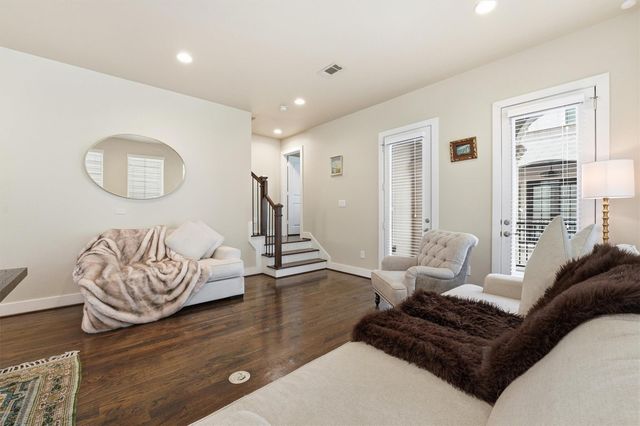 2714 Freund Street, Houston, TX 77003