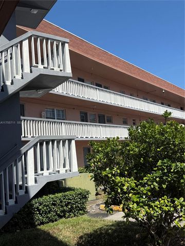 18555 NE 14th Avenue 502B, Miami, FL 33179