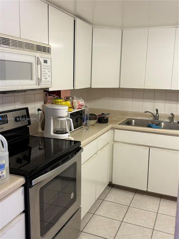 18555 NE 14th Avenue 502B, Miami, FL 33179