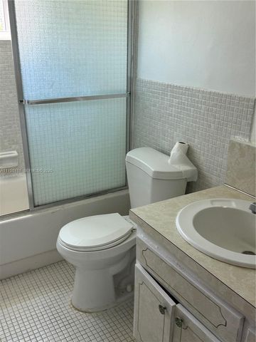 18555 NE 14th Avenue 502B, Miami, FL 33179