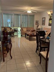 18555 NE 14th Avenue 502B, Miami, FL 33179