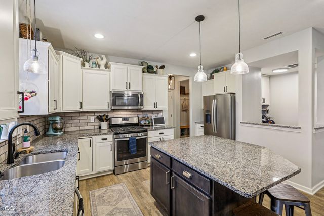 5473 Crowley Parkway, Whitestown, IN 46075