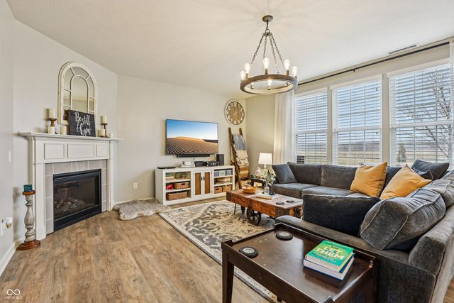 5473 Crowley Parkway, Whitestown, IN 46075