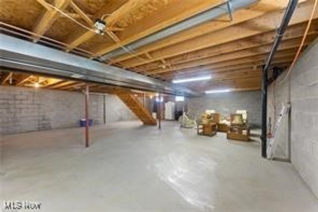 603 S Raccoon Road 9, Austintown, OH 44515