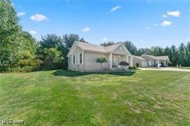 603 S Raccoon Road 9, Austintown, OH 44515