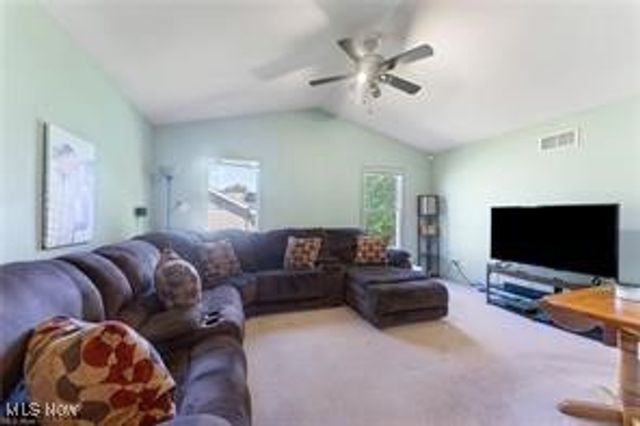 603 S Raccoon Road 9, Austintown, OH 44515