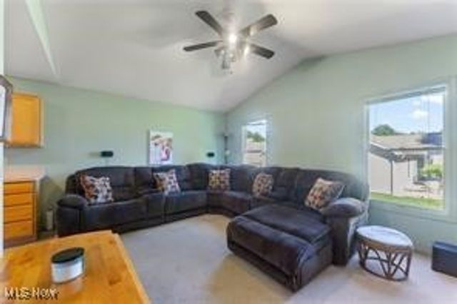 603 S Raccoon Road 9, Austintown, OH 44515