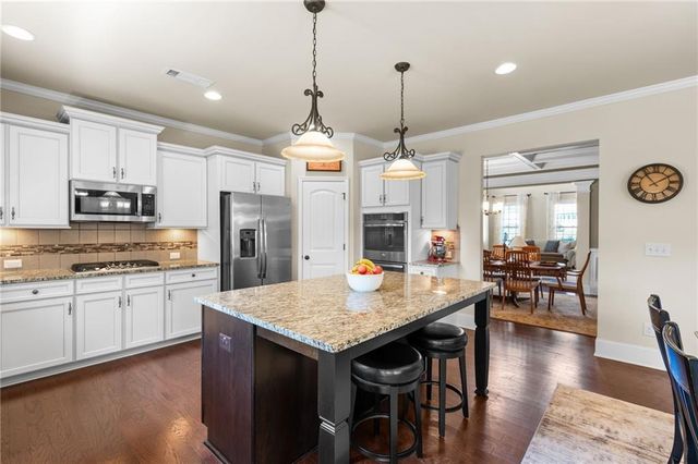 5715 Chestnut Drive, Cumming, GA 30040