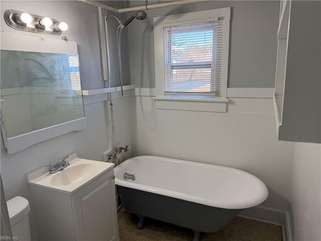 2137 E Ocean View AVE A, Norfolk, VA 23518