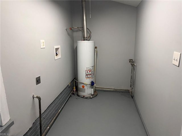 2137 E Ocean View AVE A, Norfolk, VA 23518