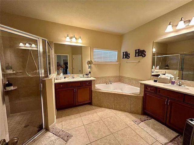 9883 NW 17TH ROAD, Gainesville, FL 32606