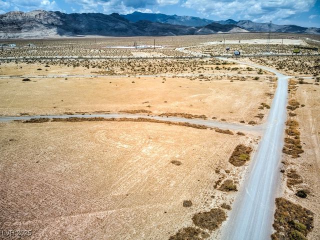 5991 East Crazyhorse Street, Pahrump, NV 89061