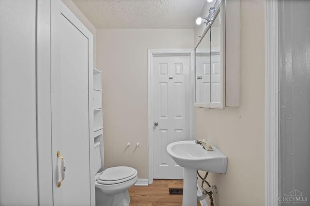 2773 W North Bend Road, Cincinnati, OH 45239