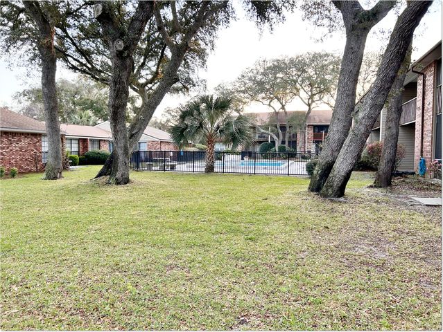 225 Carmel Drive, UNIT 21, Fort Walton Beach, FL 32547