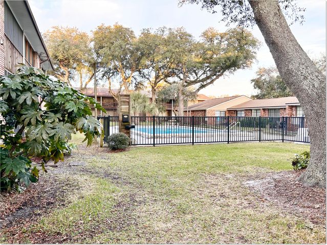 225 Carmel Drive, UNIT 21, Fort Walton Beach, FL 32547