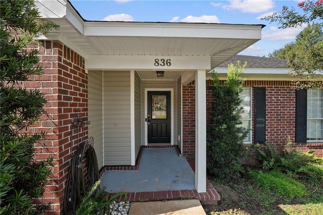 836 Willow Pointe Drive E, Mobile, AL 36695