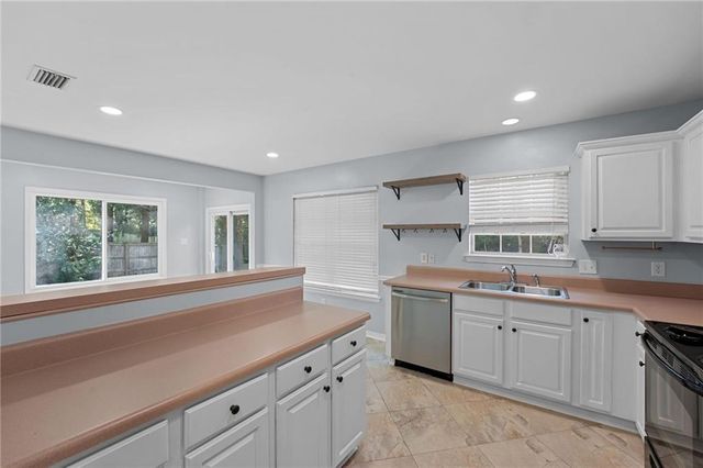 836 Willow Pointe Drive E, Mobile, AL 36695