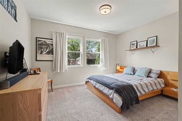 939 Sigsbee Street, Grand Rapids, MI 49506