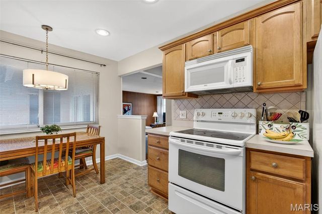 6 Seawood Court, Unincorporated, MO 63146