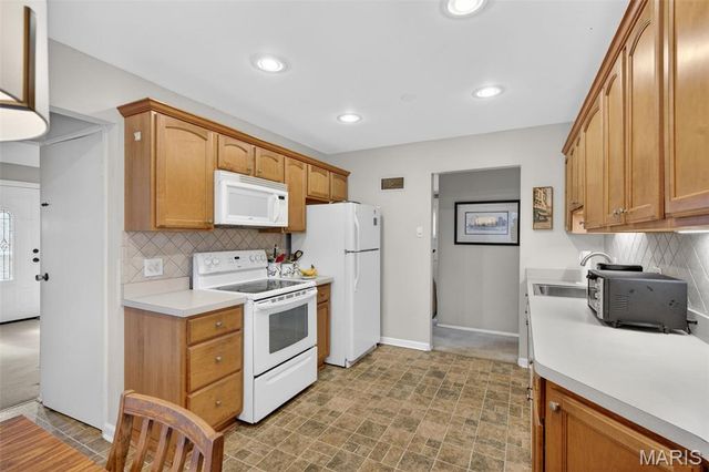 6 Seawood Court, Unincorporated, MO 63146