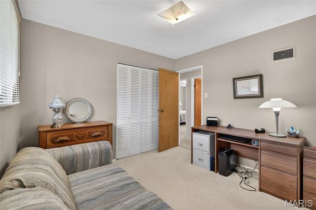 6 Seawood Court, Unincorporated, MO 63146