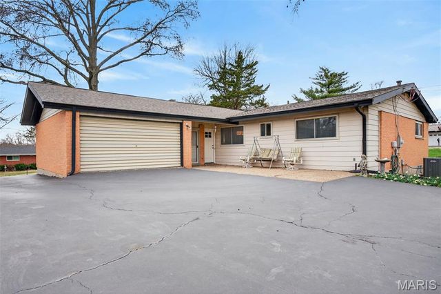 6 Seawood Court, Unincorporated, MO 63146