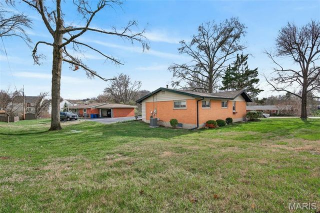 6 Seawood Court, Unincorporated, MO 63146