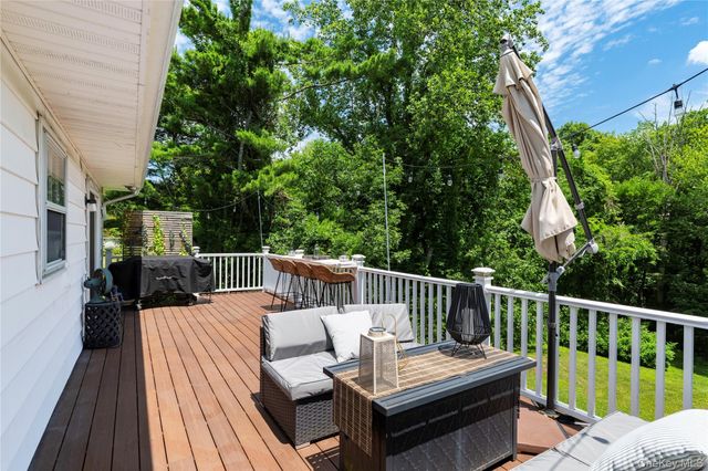 30 Ridgeview Avenue, Mahopac, NY 10541
