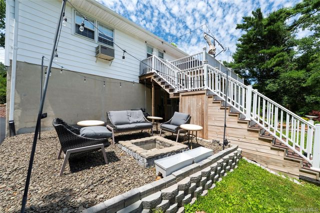 30 Ridgeview Avenue, Mahopac, NY 10541