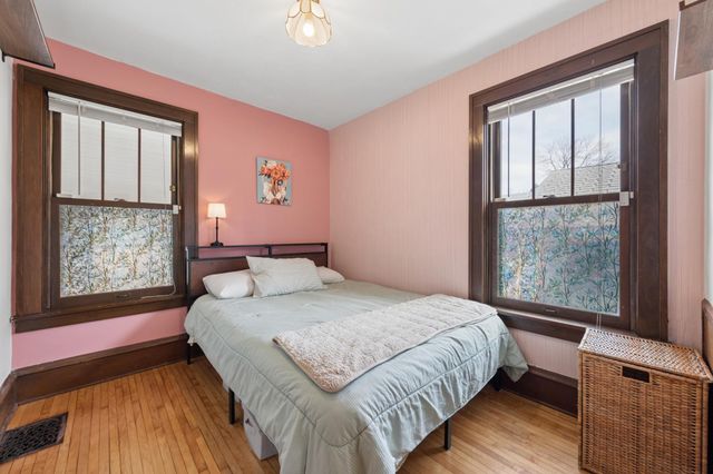 5925 Clinton Avenue, Minneapolis, MN 55419