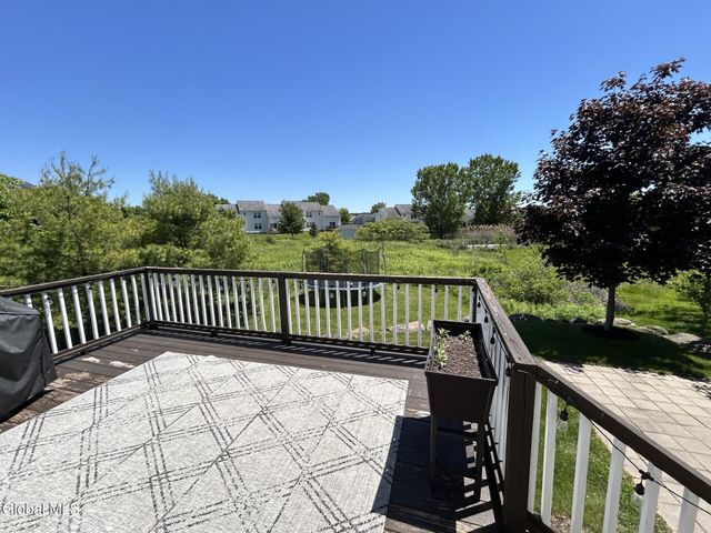 4A Breezy Pointe Drive, Halfmoon, NY 12065