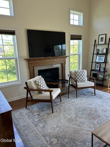 4A Breezy Pointe Drive, Halfmoon, NY 12065