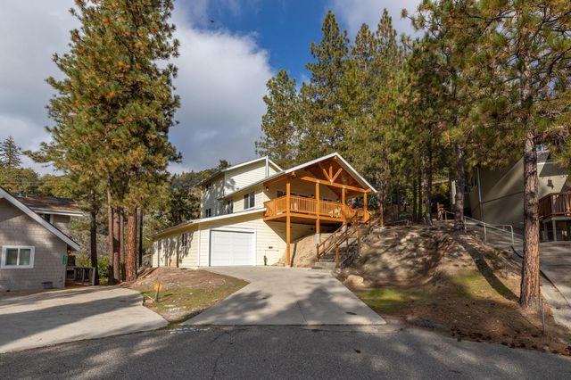 37745 Marina View Dr, Bass Lake, CA 93604