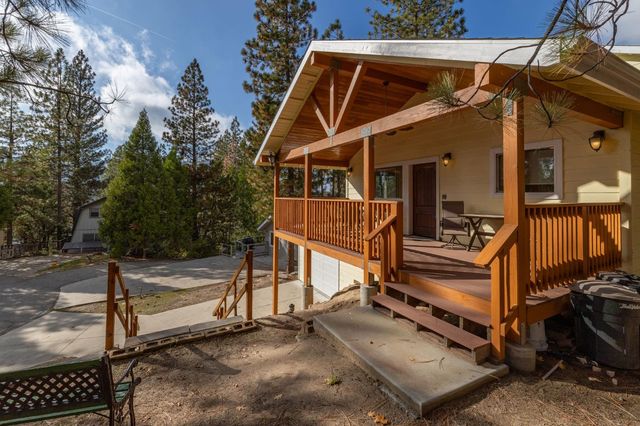 37745 Marina View Dr, Bass Lake, CA 93604