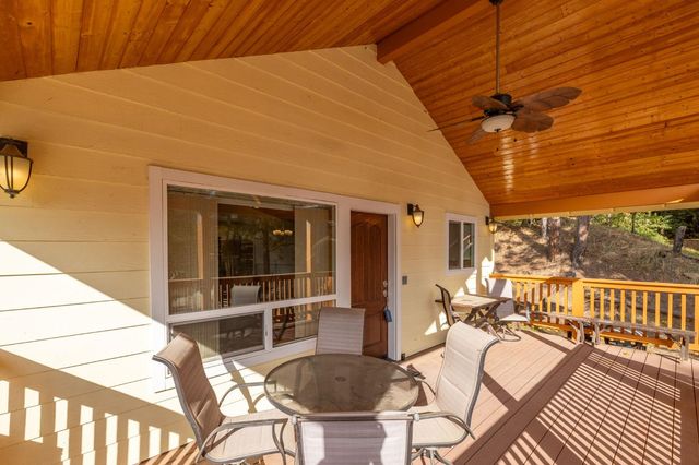 37745 Marina View Dr, Bass Lake, CA 93604